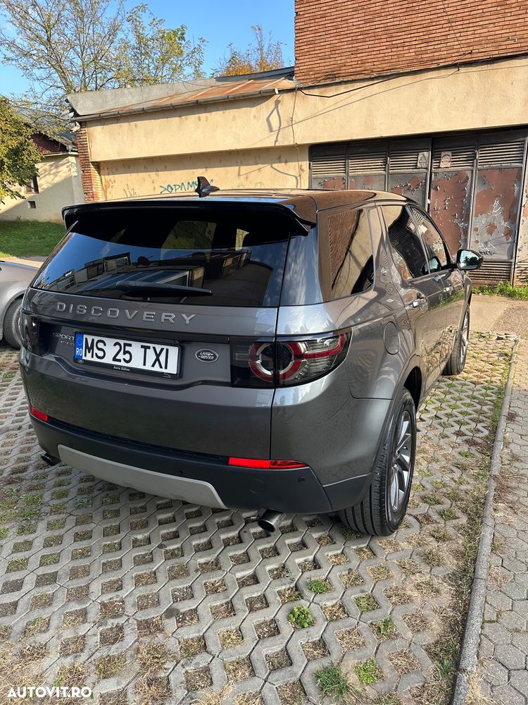 Land Rover Discovery Sport - 8