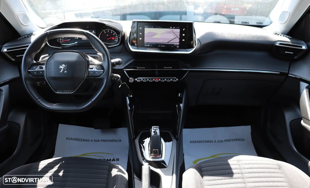 Peugeot 2008 1.2 PureTech Active EAT8 — fotografia 8