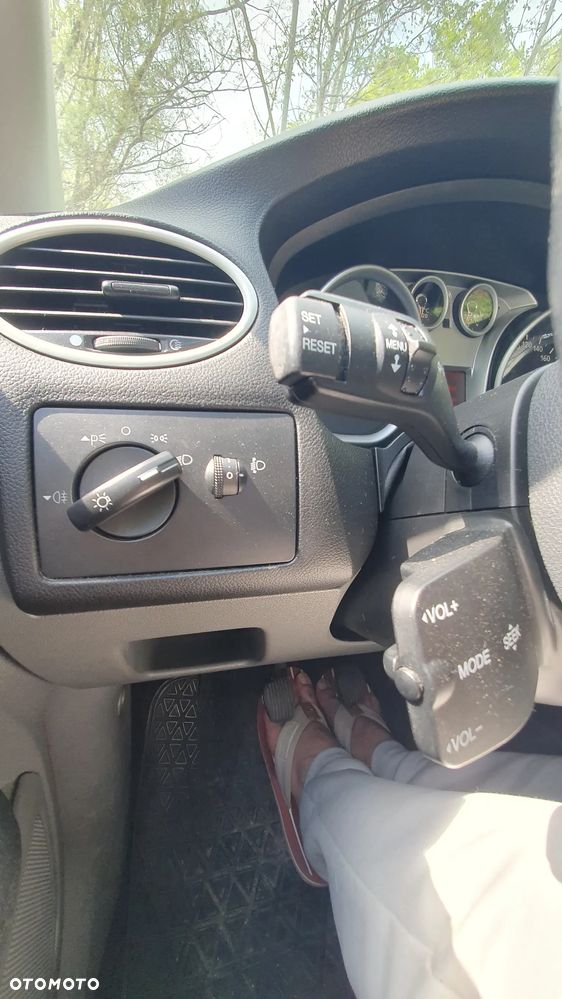 Ford Focus 2.0 Trend + - 18