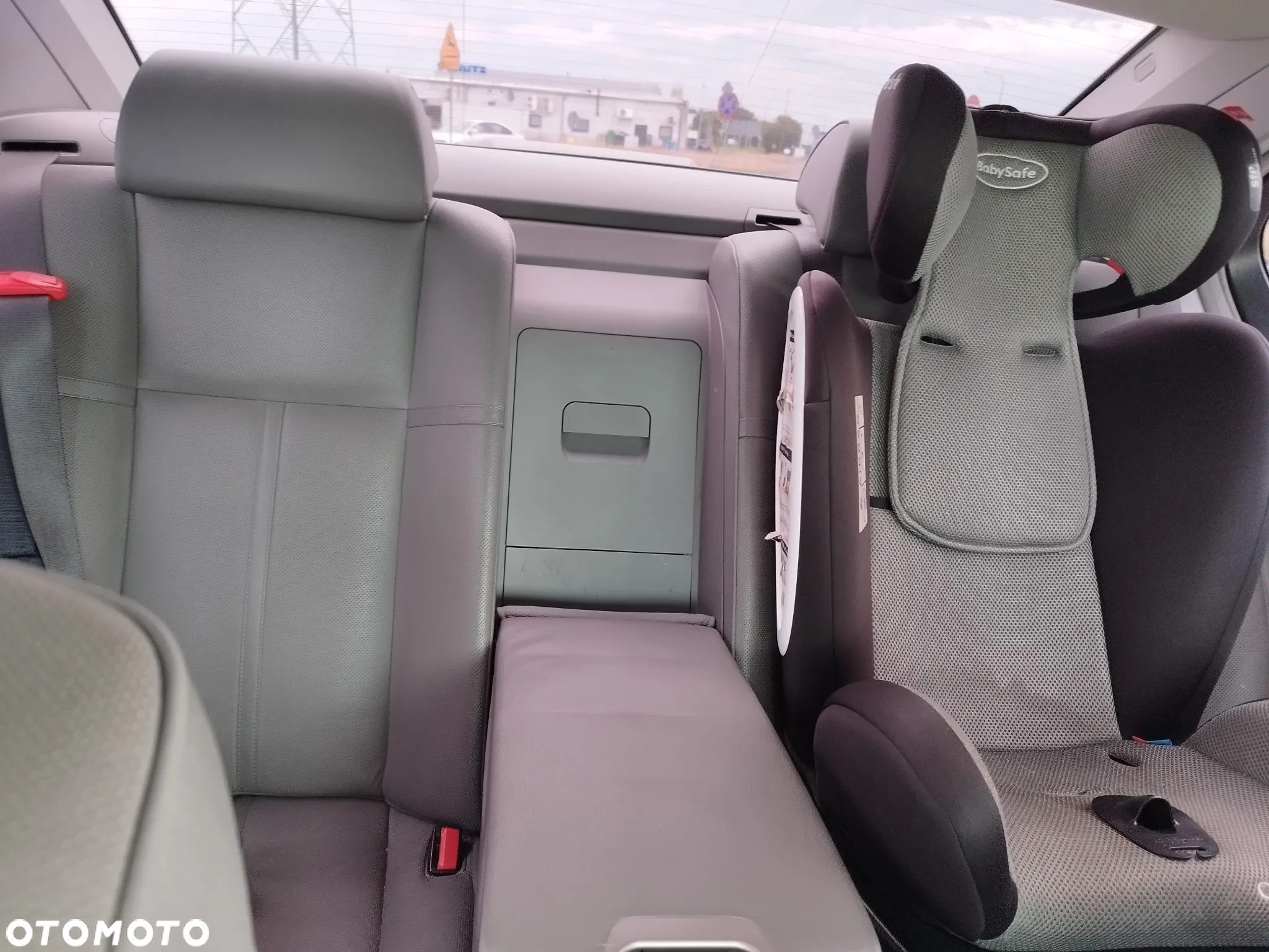 BMW Seria 7 745d - 19