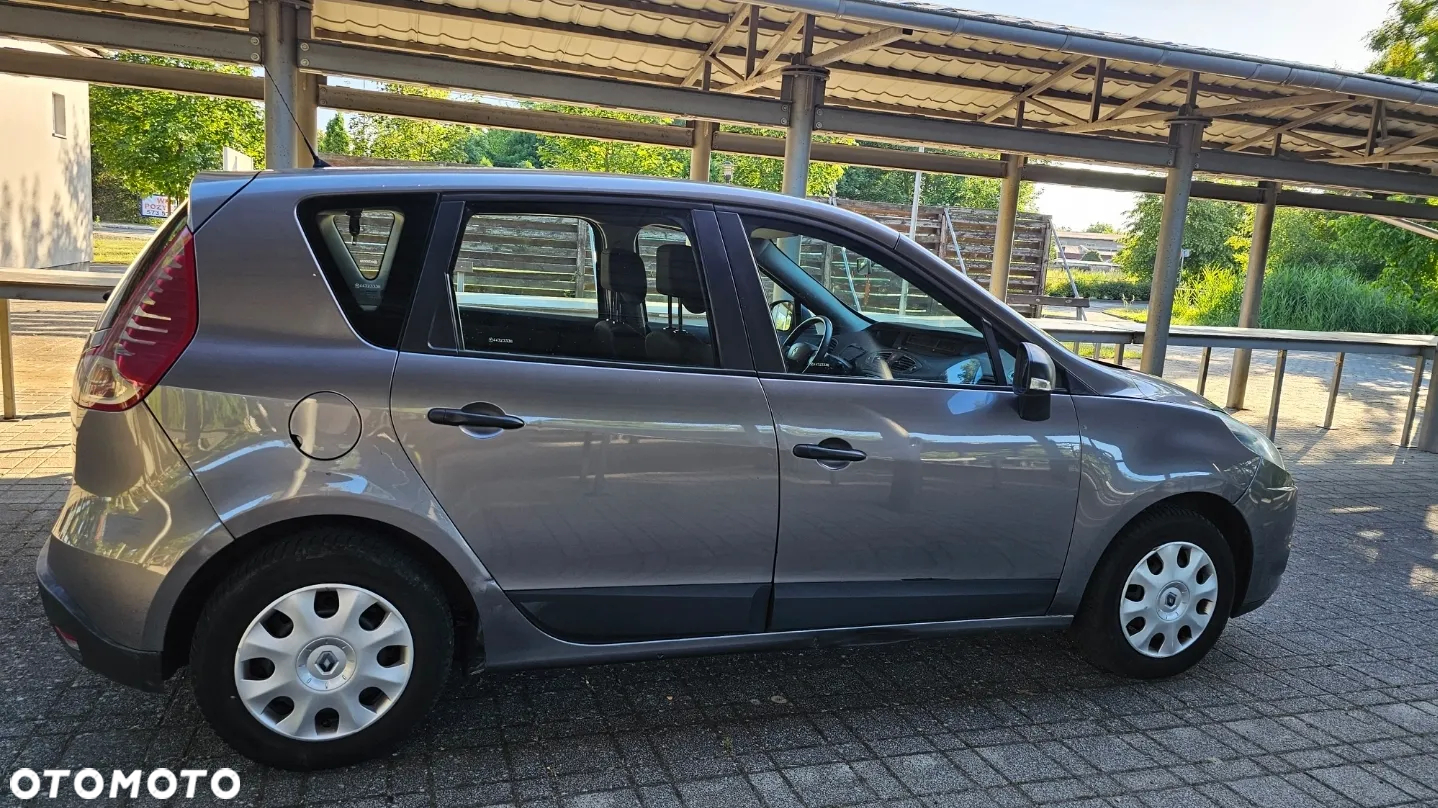 Renault Scenic - 17