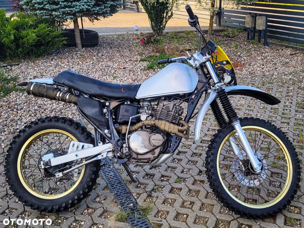 Suzuki DR - 1