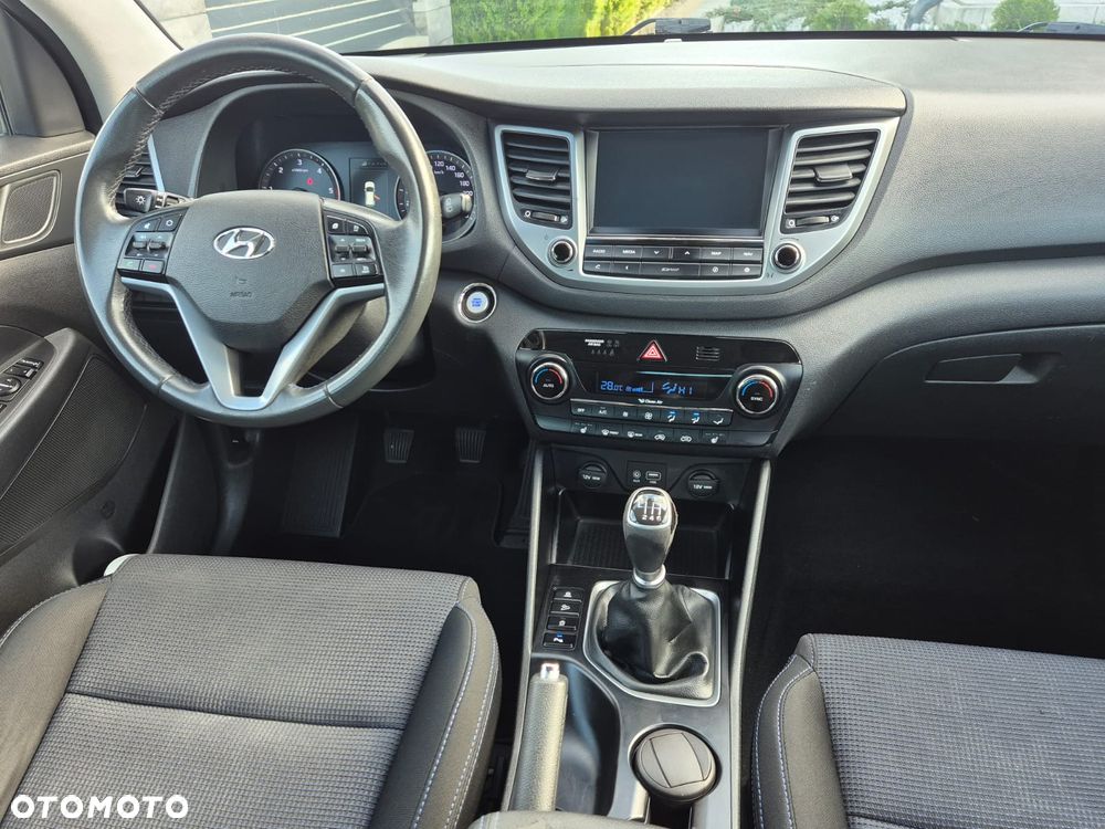 Hyundai Tucson blue 1.7 CRDi 2WD Style - 11