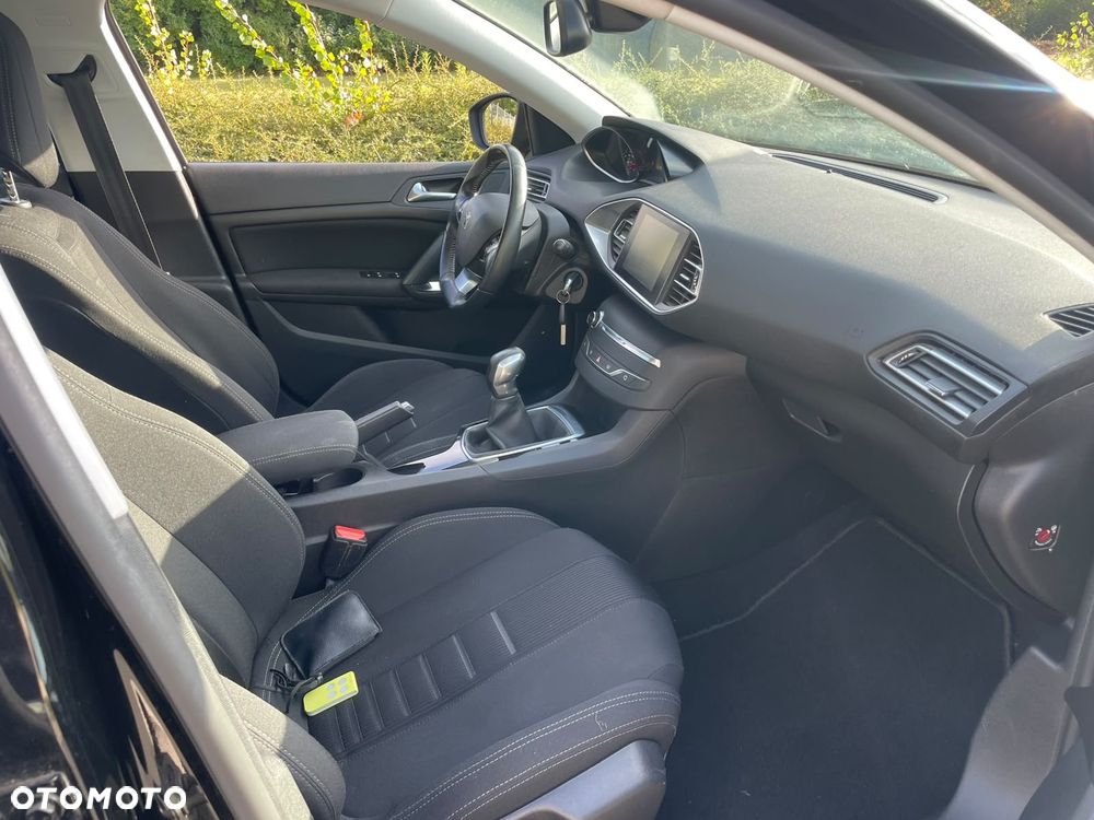 Peugeot 308 1.2 VTi/PureTech Access - 12