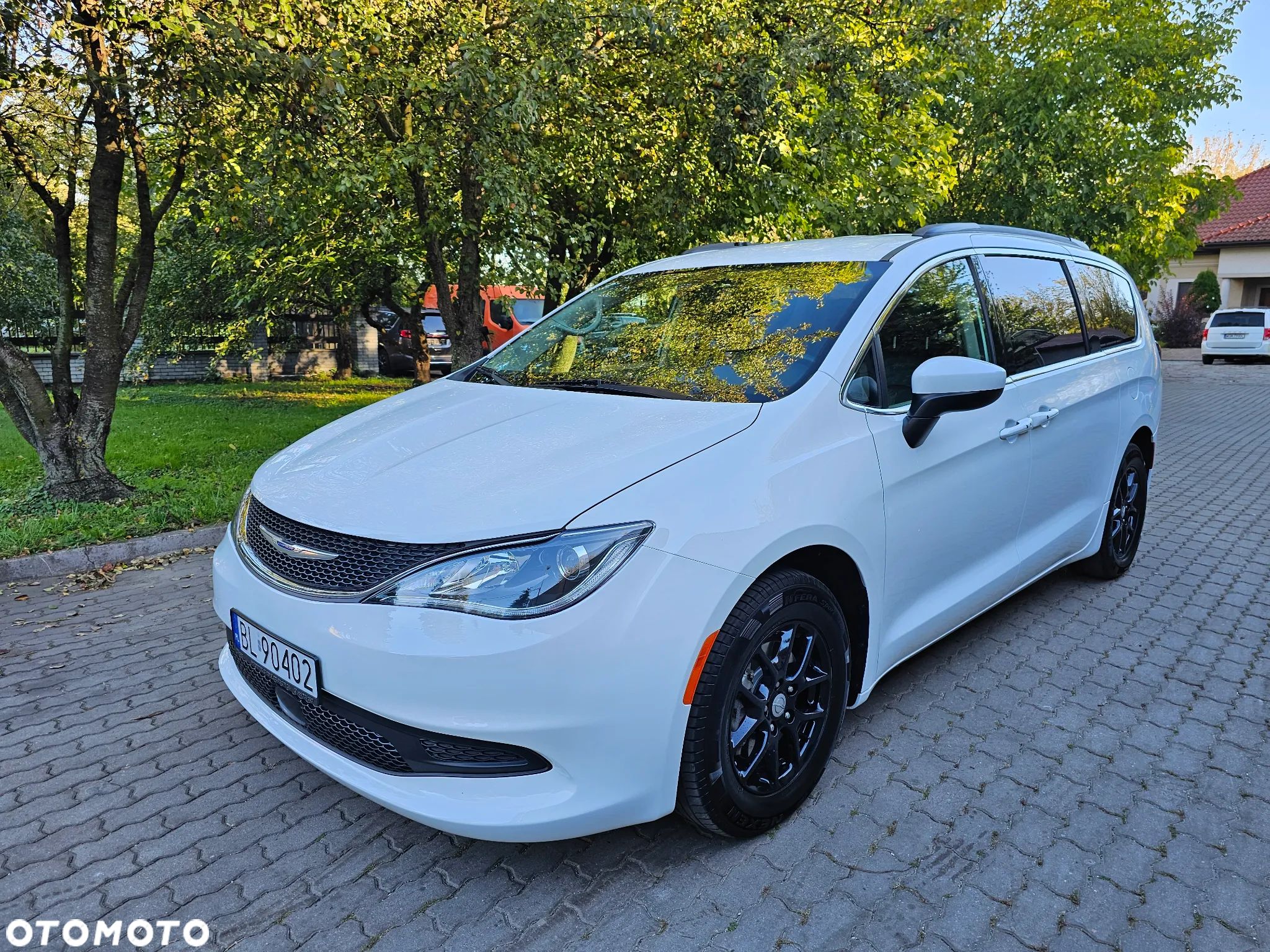 Chrysler Pacifica - 1