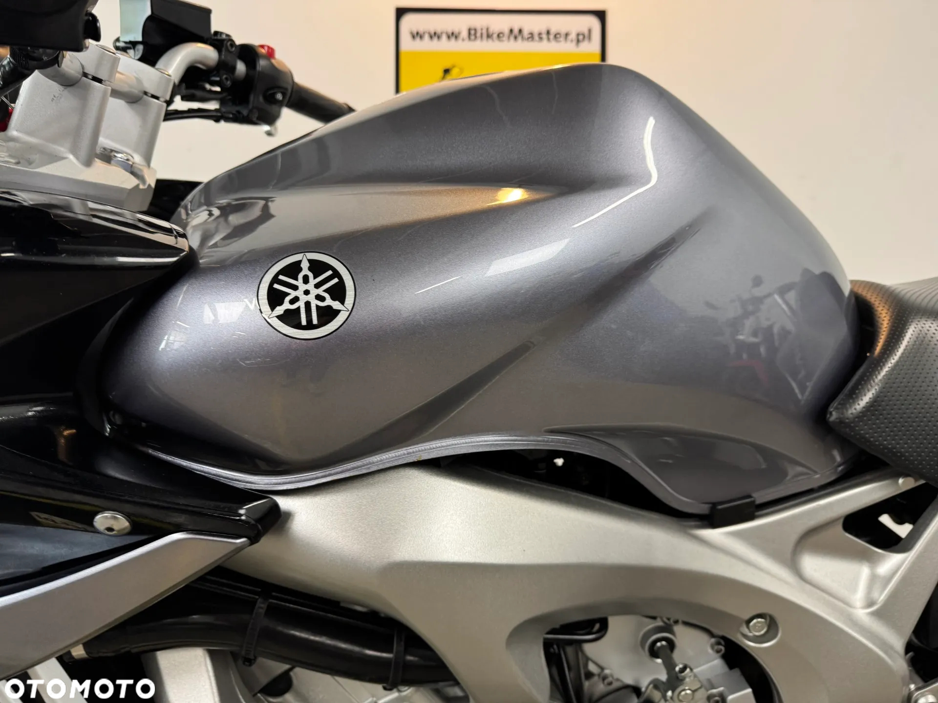 Yamaha FZ6 - 21