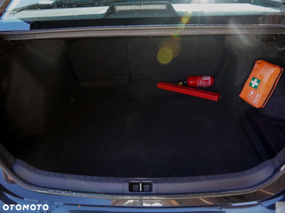 Toyota Corolla 1.6 Active - 13