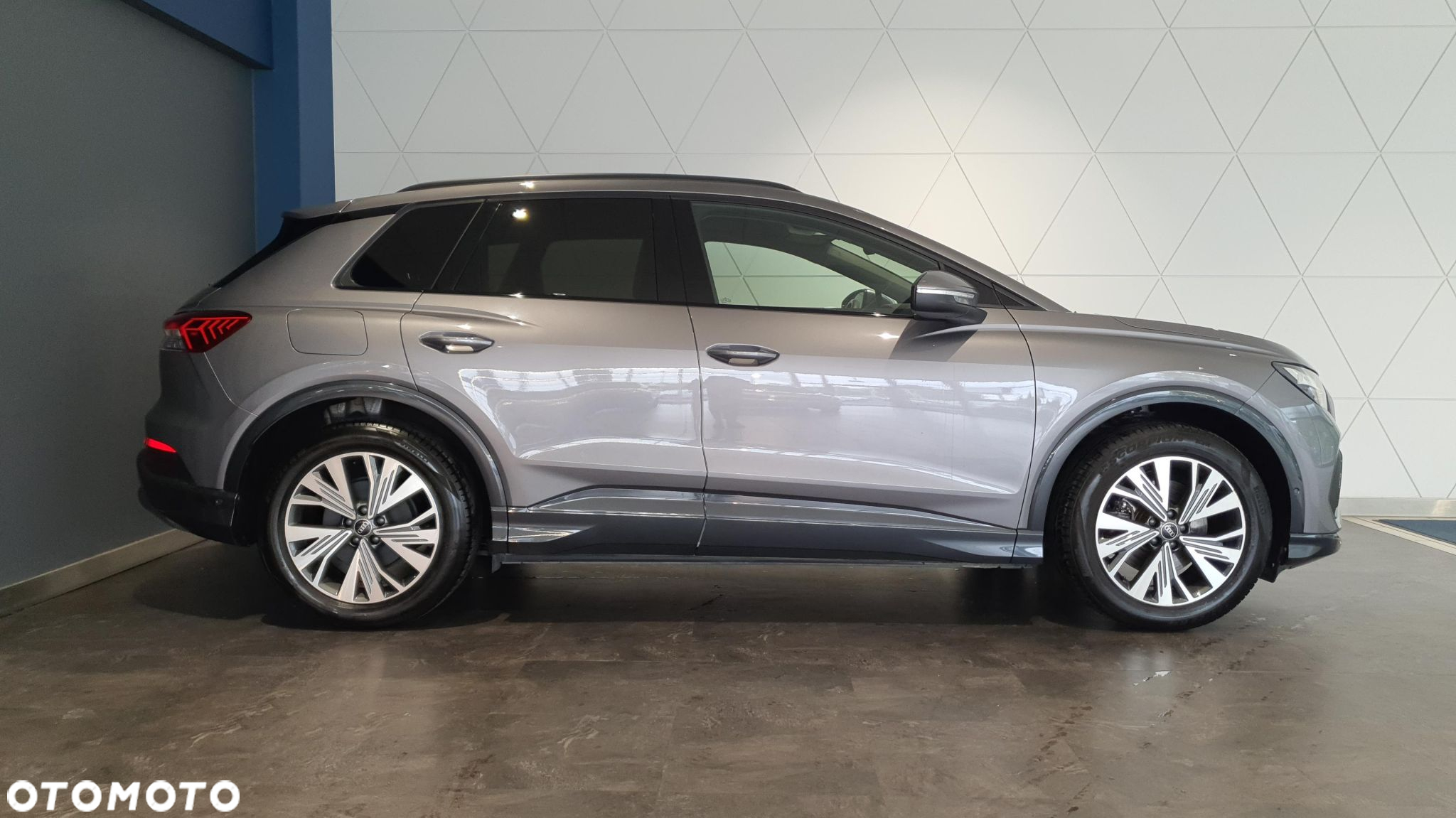 Audi Q4 e-tron - 6