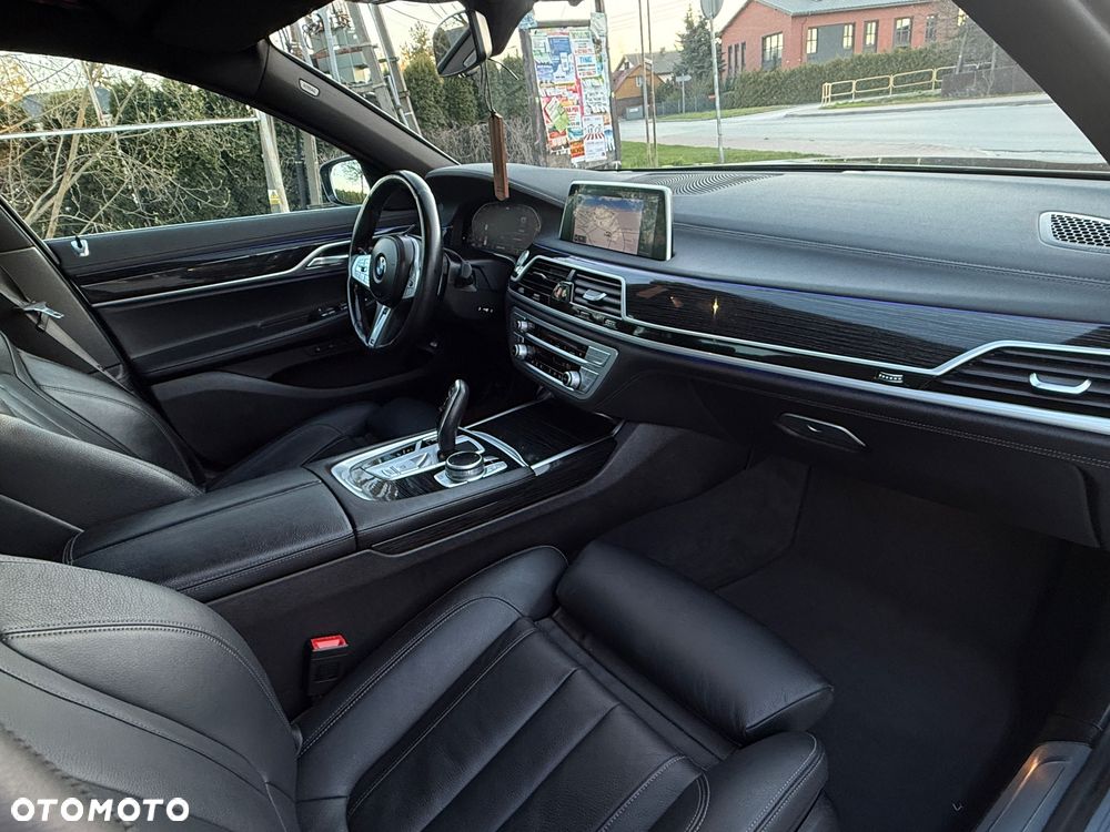 BMW Seria 7 730Ld xDrive mHEV - 25