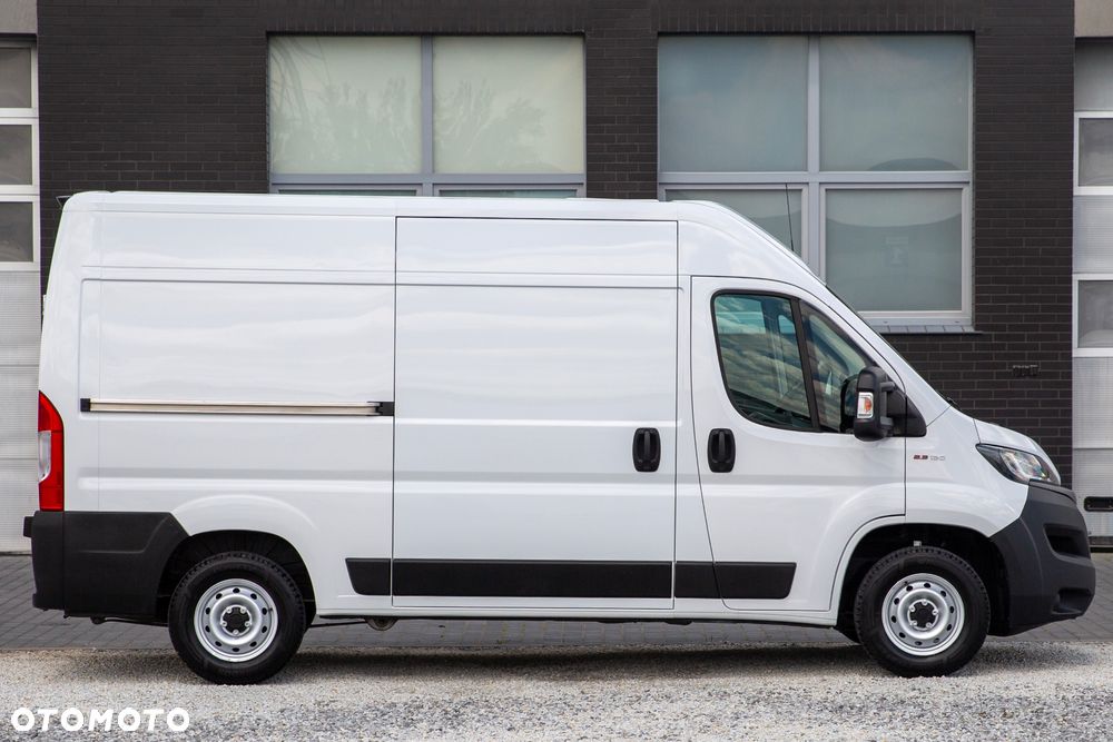 Fiat Ducato L2H2 2.3 *ŚREDNI* Professional - 3