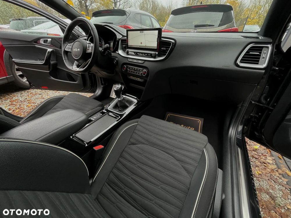 Kia ProCeed 1.5 T-GDI GT Line - 17