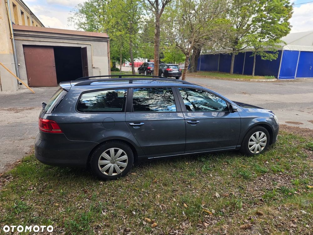 Volkswagen Passat 1.6 TDI BlueMotion - 19