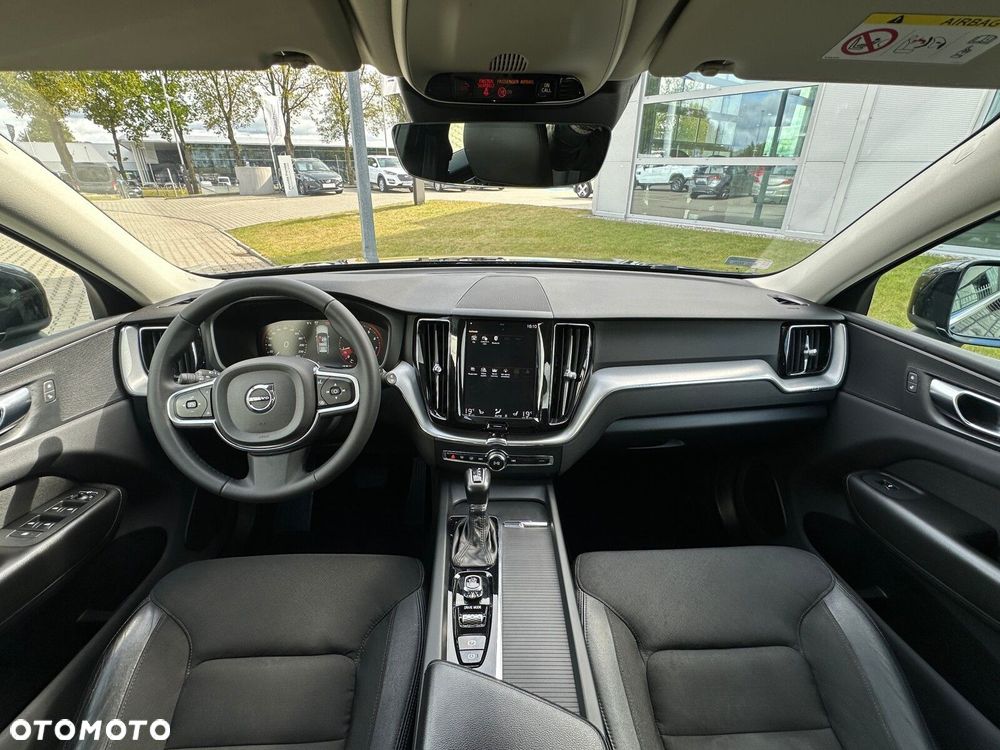 Volvo XC 60 T4 Momentum - 21