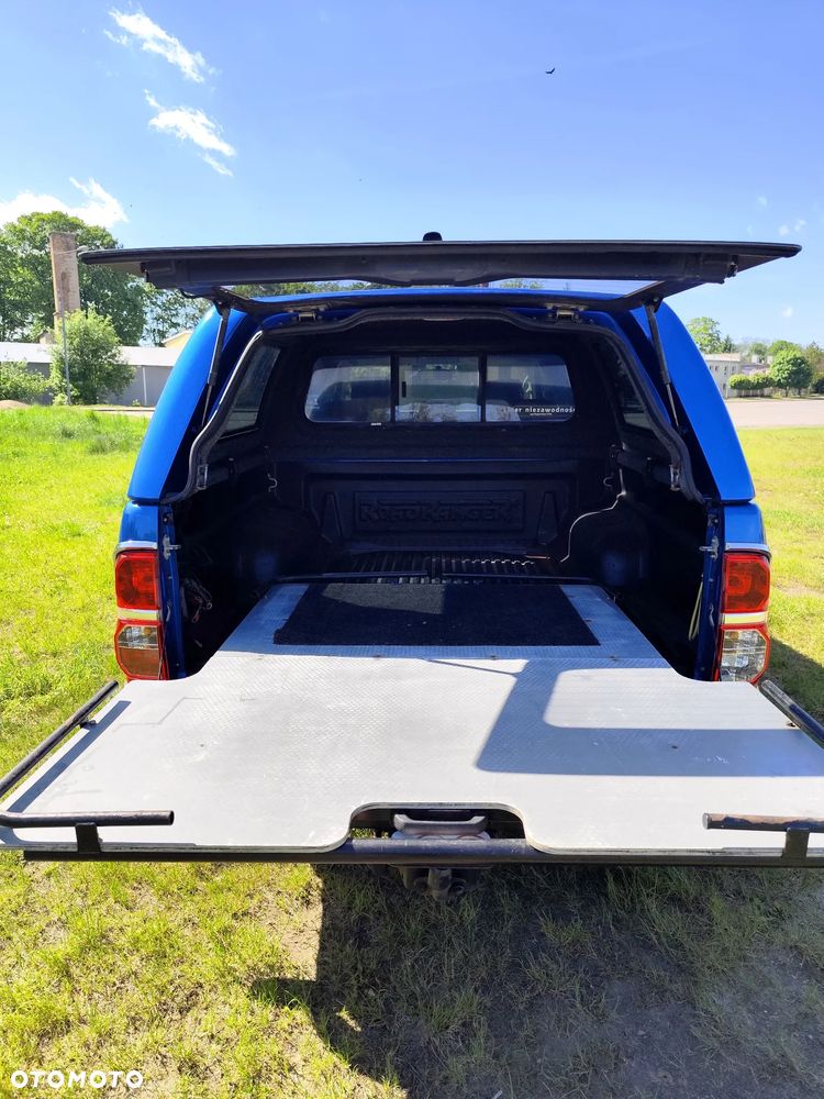 Toyota Hilux 3.0 D-4D Invincible - 9