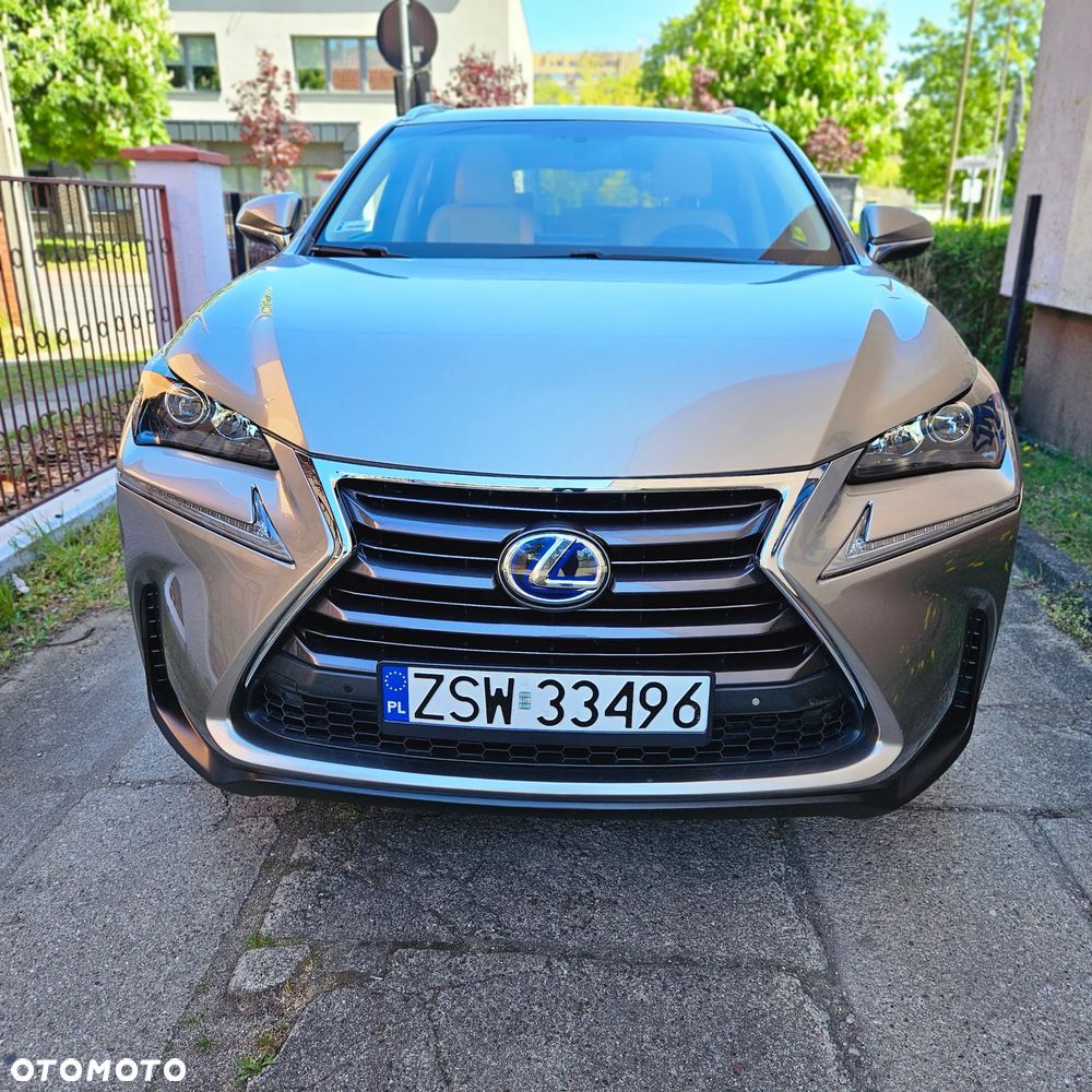 Lexus NX 200t AWD Luxury Line - 2