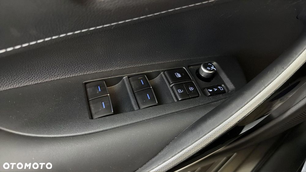 Toyota Corolla 1.8 Hybrid GPF Comfort - 29