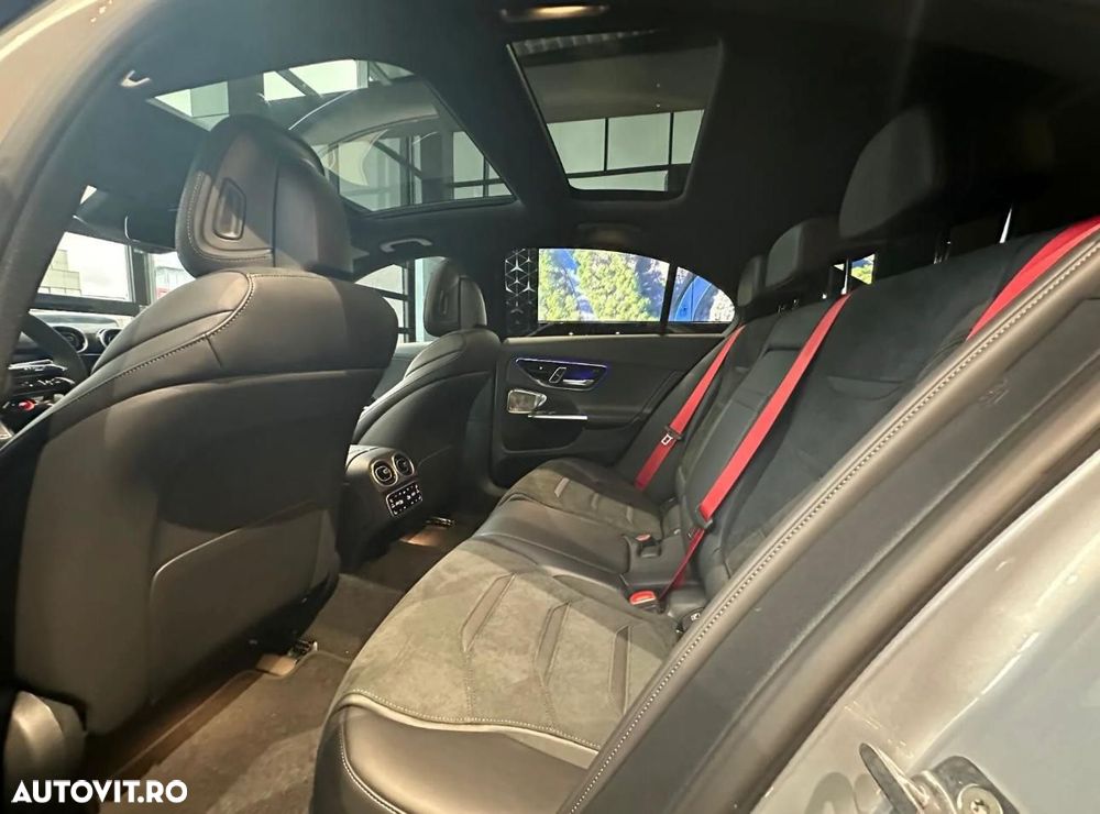 Mercedes-Benz C 63 AMG - 6