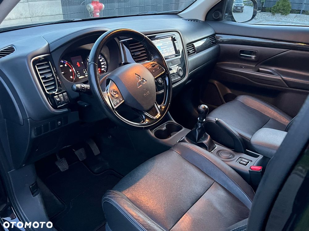 Mitsubishi Outlander 2.2 DI-D 2WD Invite - 22