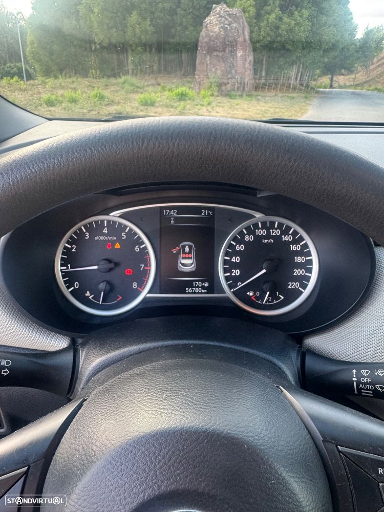 Nissan Micra 1.0 Visia Plus - 9