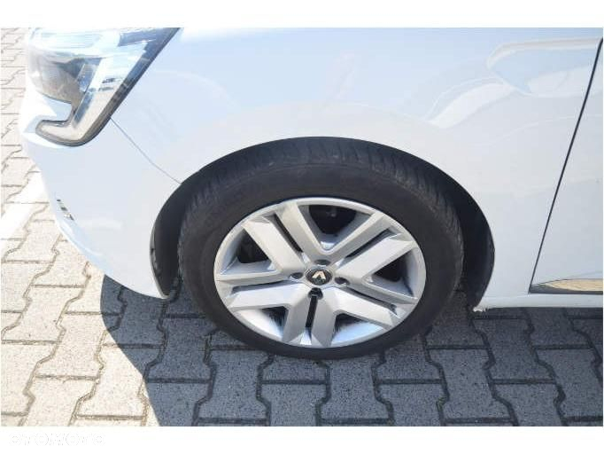 Renault Clio - 27