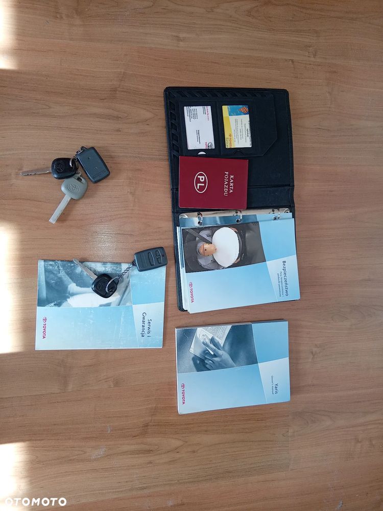 Toyota Yaris 1.3 Terra Plus - 4