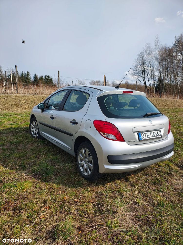 Peugeot 207 1.4 HDi Trendy - 10