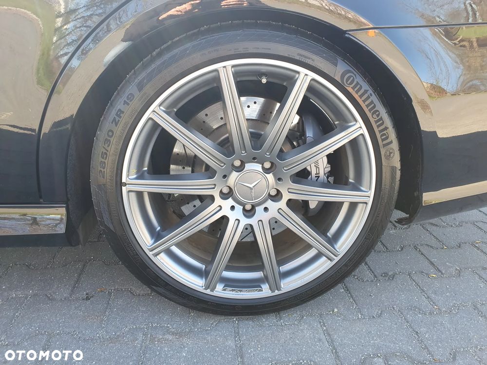 Mercedes-Benz Klasa E 63 AMG S 4-Matic - 11