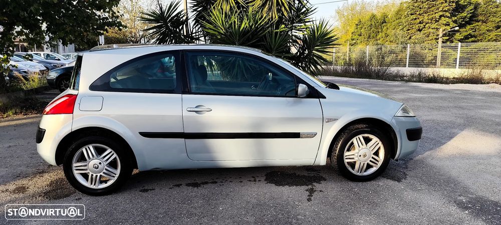 Renault Mégane 1.4 Confort Dynamique - 3