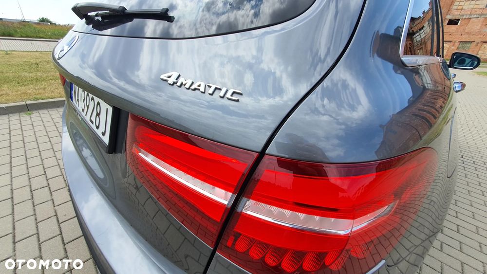 Mercedes-Benz GLC 300 4Matic 9G-TRONIC - 17