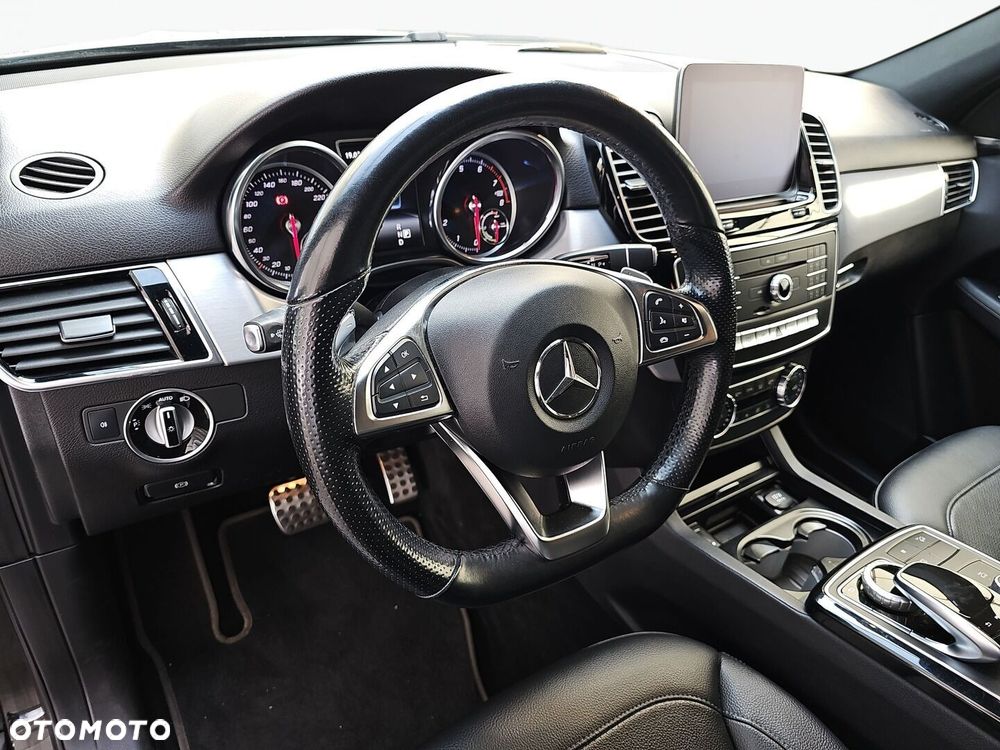 Mercedes-Benz GLE - 16