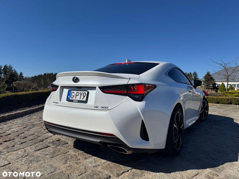 Lexus RC - 11