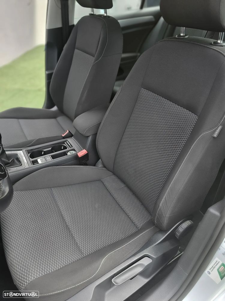 VW Golf 1.0 TSI Confortline - 4
