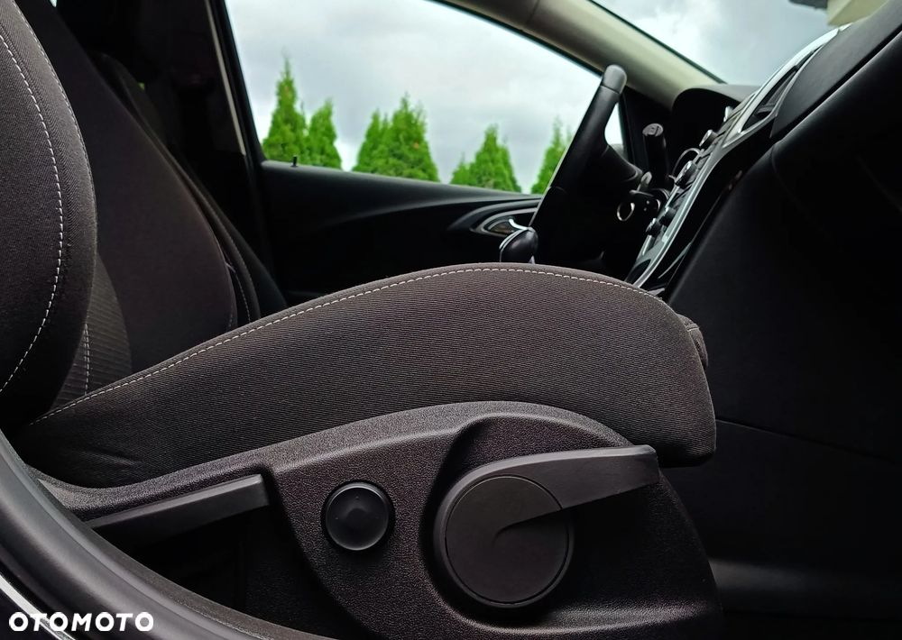 Opel Astra 2.0 CDTI Exklusiv - 16