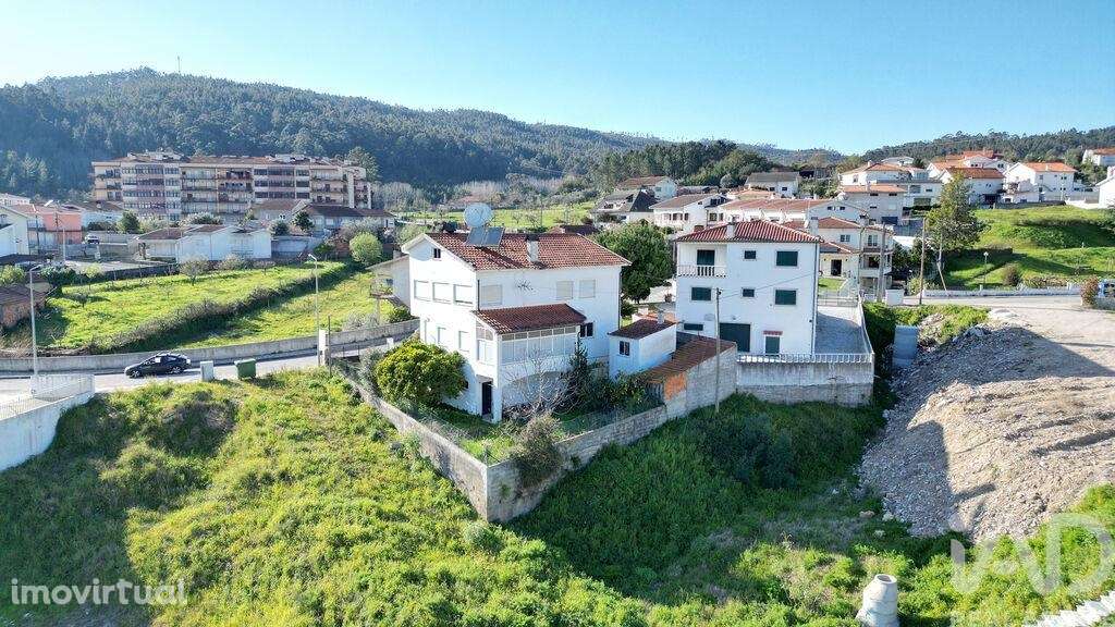 Casa de Cidade T4 em Miranda do Corvo de 385,00 m2 - Grande imagem: 3/30