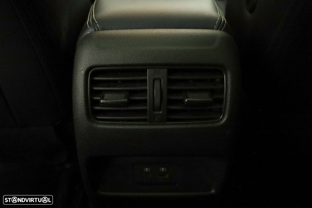 Nissan Qashqai 1.3 DIG-T Tekna - 24