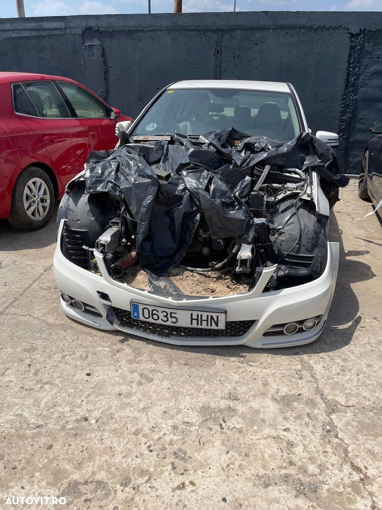 Dezmembrez Mercedes-Benz W204 2011 Diesel 170Cp - 6