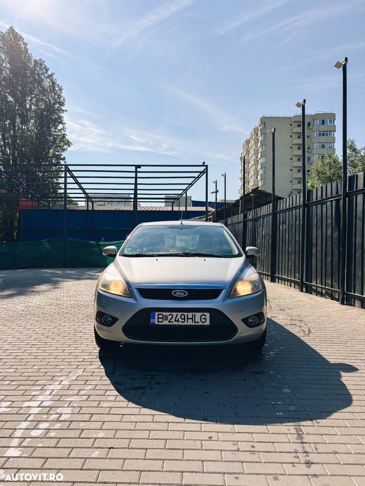 Ford Focus 1.6 Trend - 16