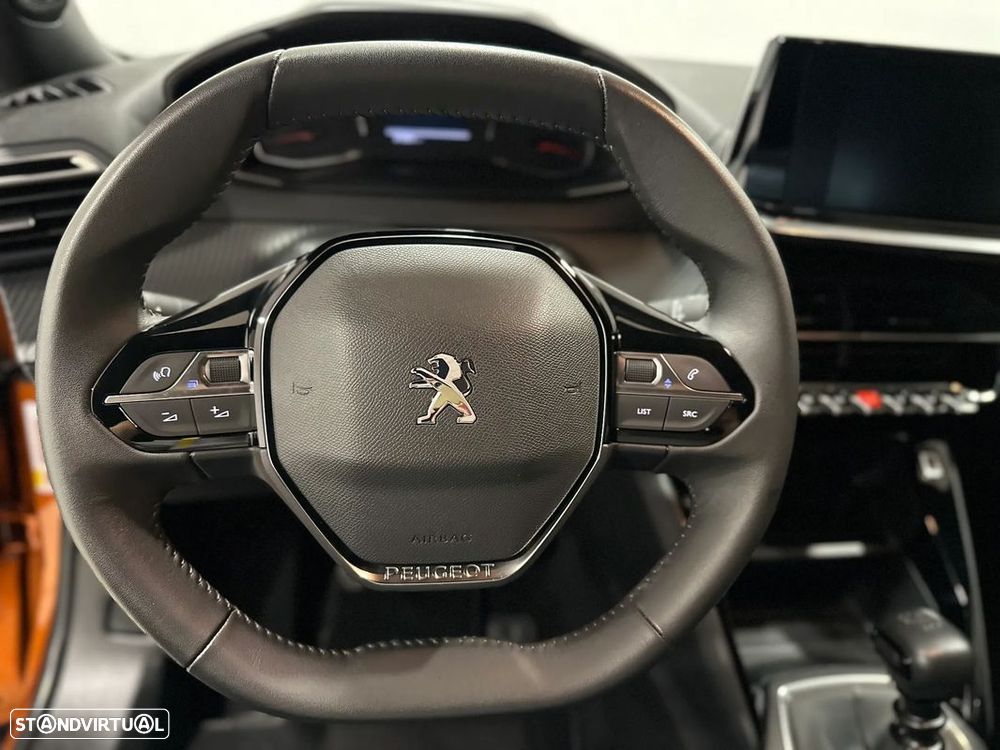 Peugeot 2008 1.2 PureTech Active Pack - 10