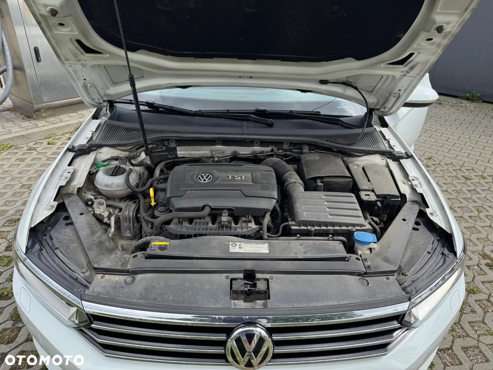 Volkswagen Passat 1.8 TSI BMT Comfortline - 11