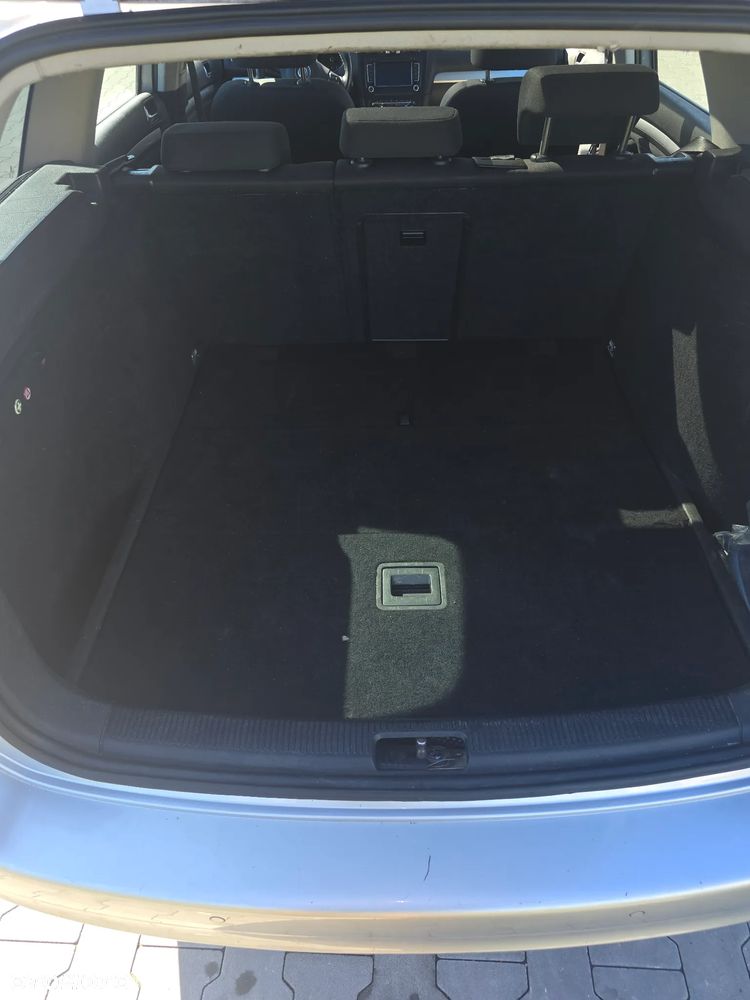Volkswagen Golf 2.0 TDI Comfortline - 9
