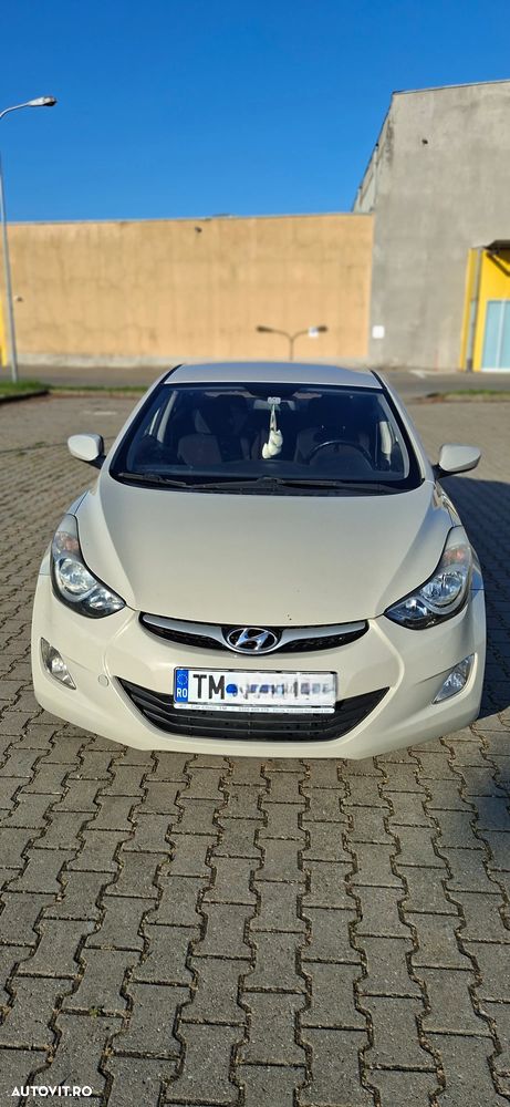 Hyundai Elantra 1.6 MPi - 3