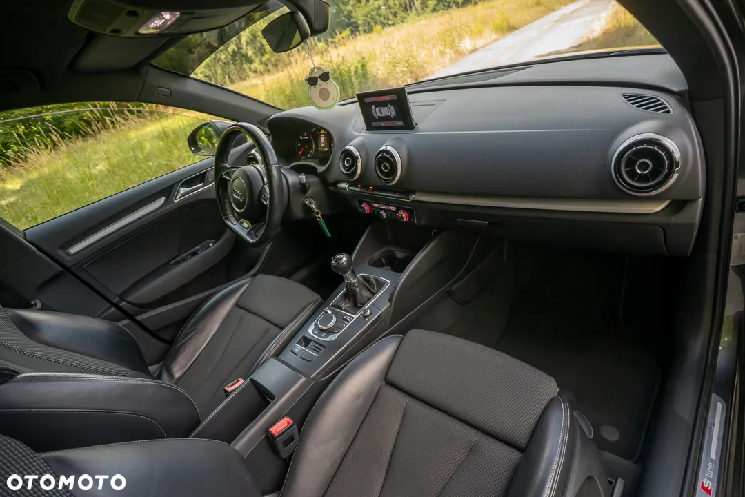 Audi A3 2.0 TDI Sportback S line Sportpaket - 19