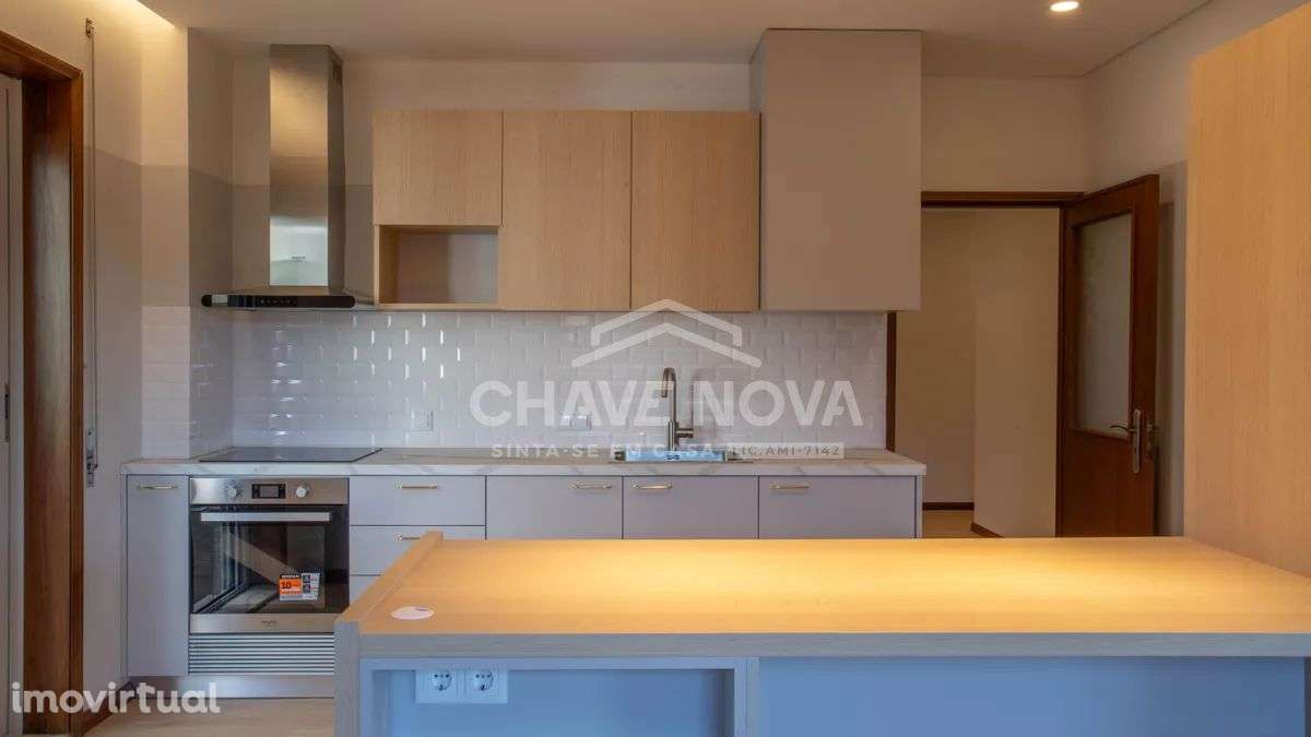 T3 Totalmente Renovado c/ Terraço e Garagem em Vila Nova de Gaia - Grande imagem: 2/31