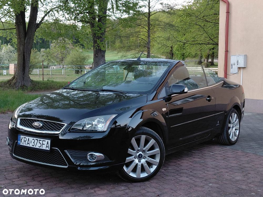 Ford Focus 2.0 16V Titanium - 23