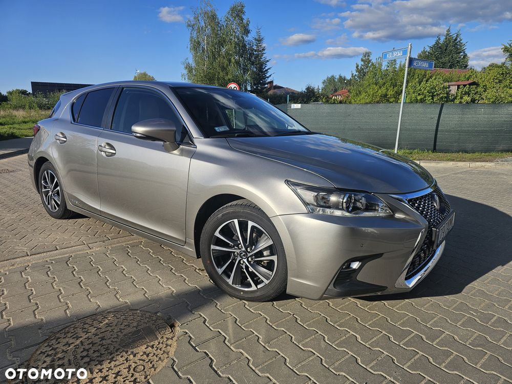 Lexus CT - 2