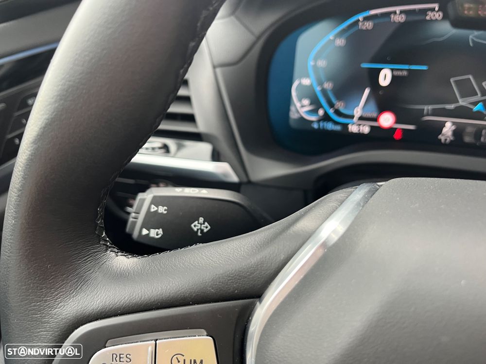 BMW iX3 Inspiring - 37