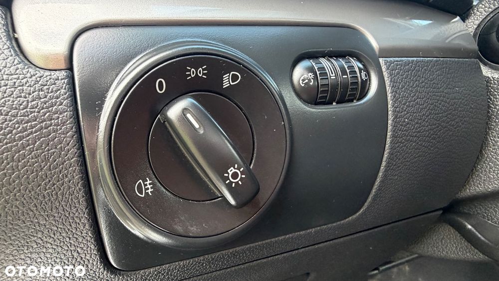 Volkswagen Golf 1.6 TDI DPF Team - 18