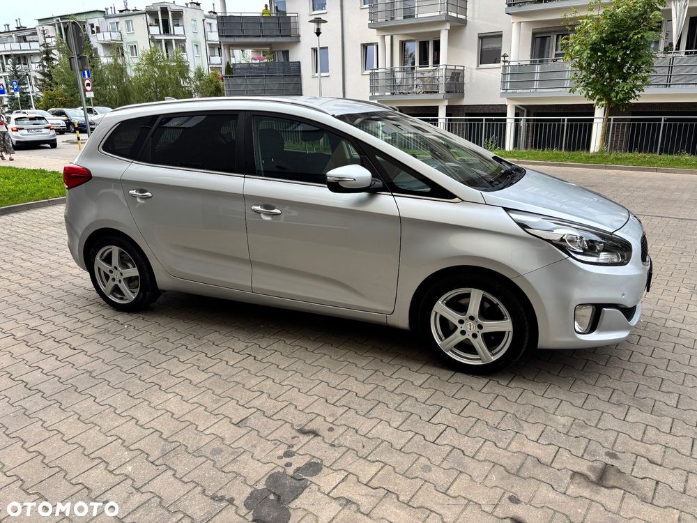 Kia Carens 1.7 CRDi M 7os - 5