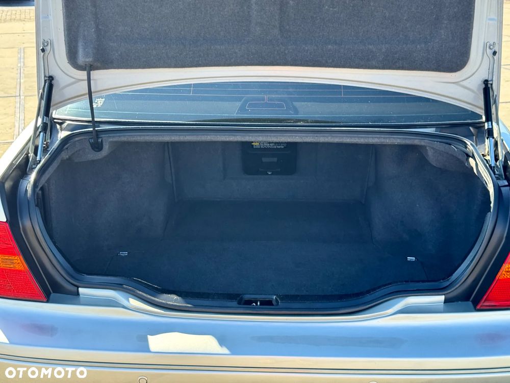 Lexus LS High Class - 29