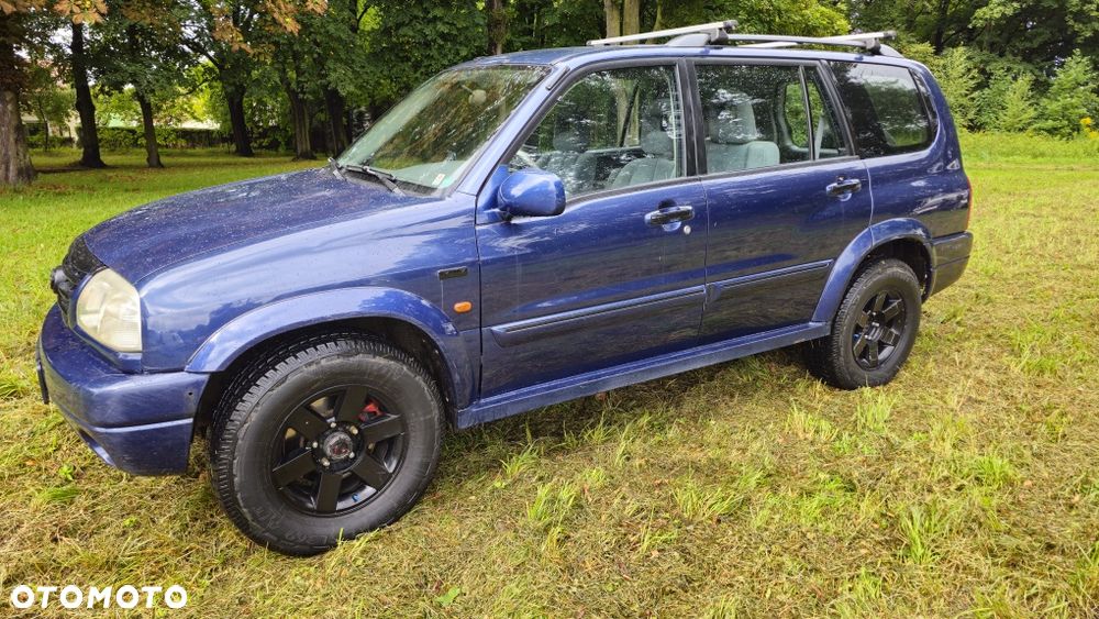 Suzuki XL7 - 1